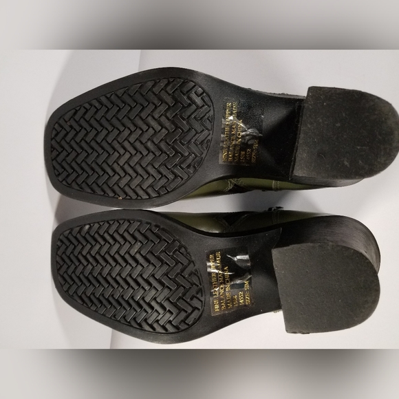 Newport News Easy Style Chunky Booties Army Green Size 5.5 - Picture 7 of 11